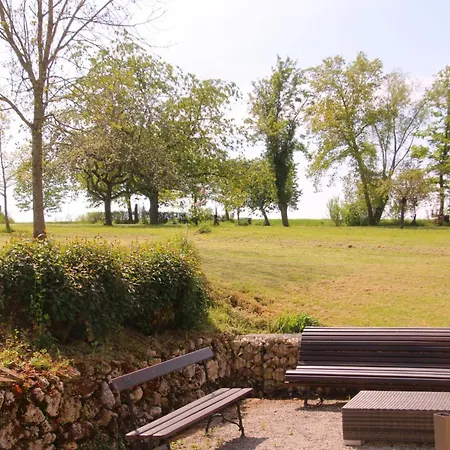 別荘 Charmante Longere Bourbonnaise Renovee Avec Vue Panoramique Et Jardin - Fr-1-489-355