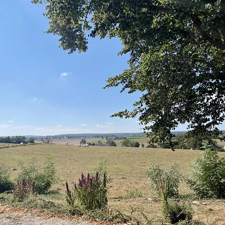 Charmante Longere Bourbonnaise Renovee Avec Vue Panoramique Et Jardin - Fr-1-489-355 *